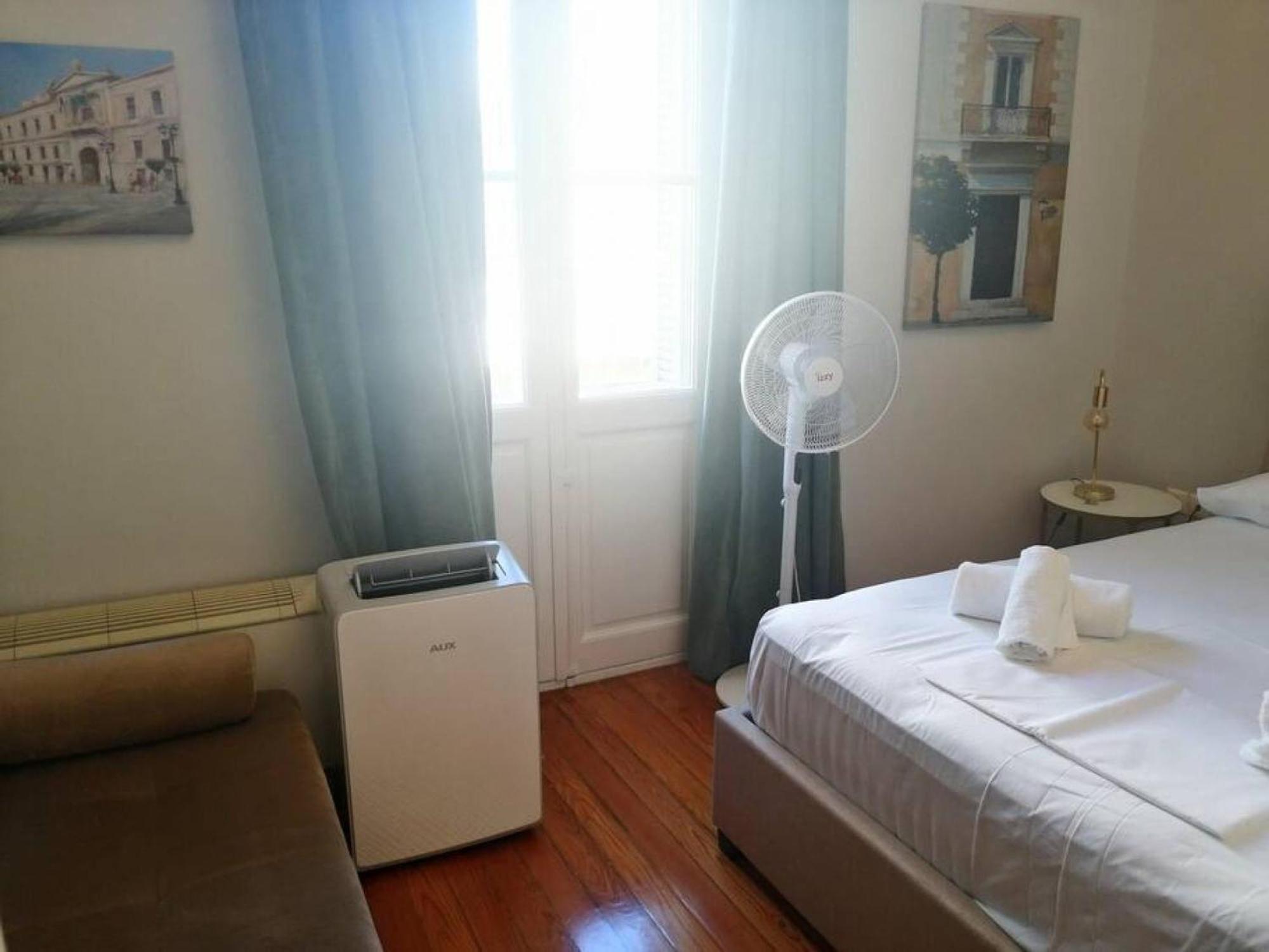 Elegant Apartment Under The Acropolis Athena Bagian luar foto